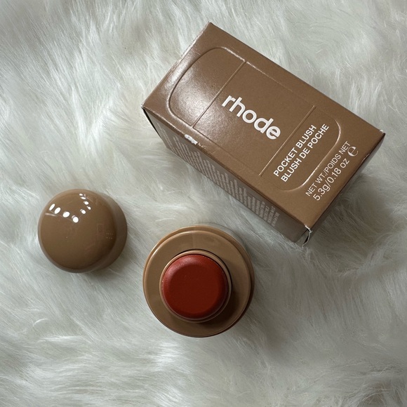 RHODE Other - Rhode Pocket Blush - Shade Sun Soak